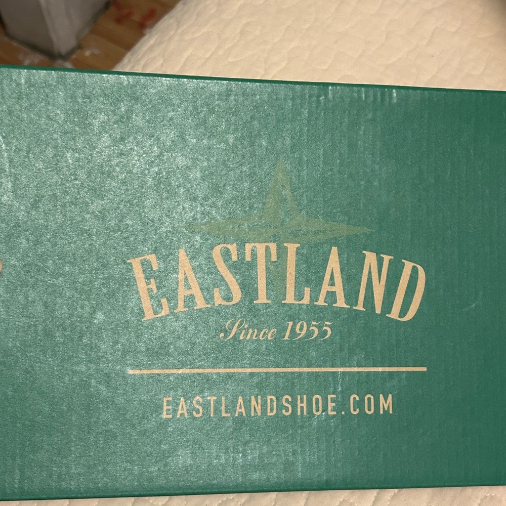 Eastland Baldwin Black Leather Loafers - Picture 9 of 9
